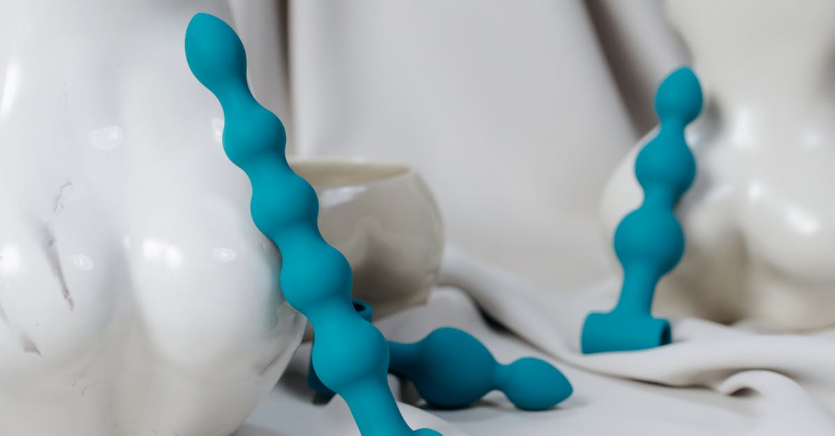découvrez notre sélection de dildos de haute qualité, adaptés à tous les goûts et toutes les envies. explorez votre sensualité et ajoutez une touche d'excitation à votre vie intime avec nos produits sécurisés et innovants.