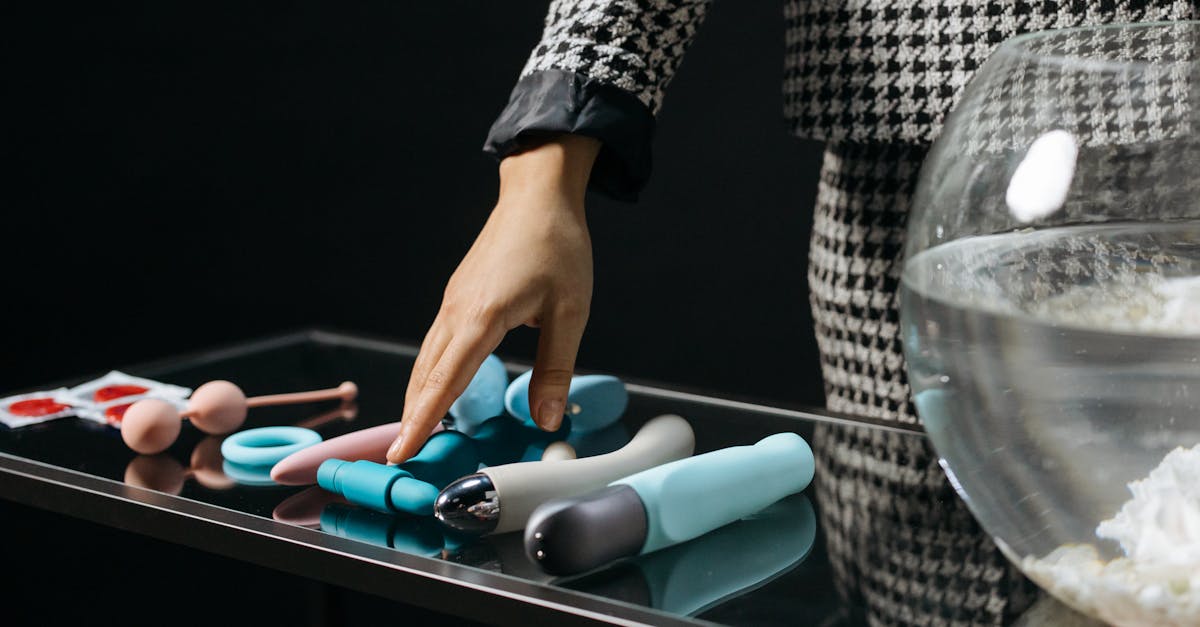 découvrez notre sélection variée de dildos, spécialement conçus pour stimuler vos sens et vous offrir une expérience intime inoubliable. explorez des designs innovants, des matériaux de qualité et des options pour tous les goûts et fantasmes.