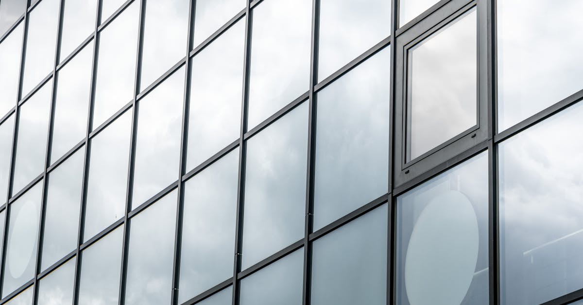 découvrez l'univers du verre : ses applications variées, son esthétique unique et son impact dans le design moderne. explorez comment cet matériau fascinant transforme notre quotidien.