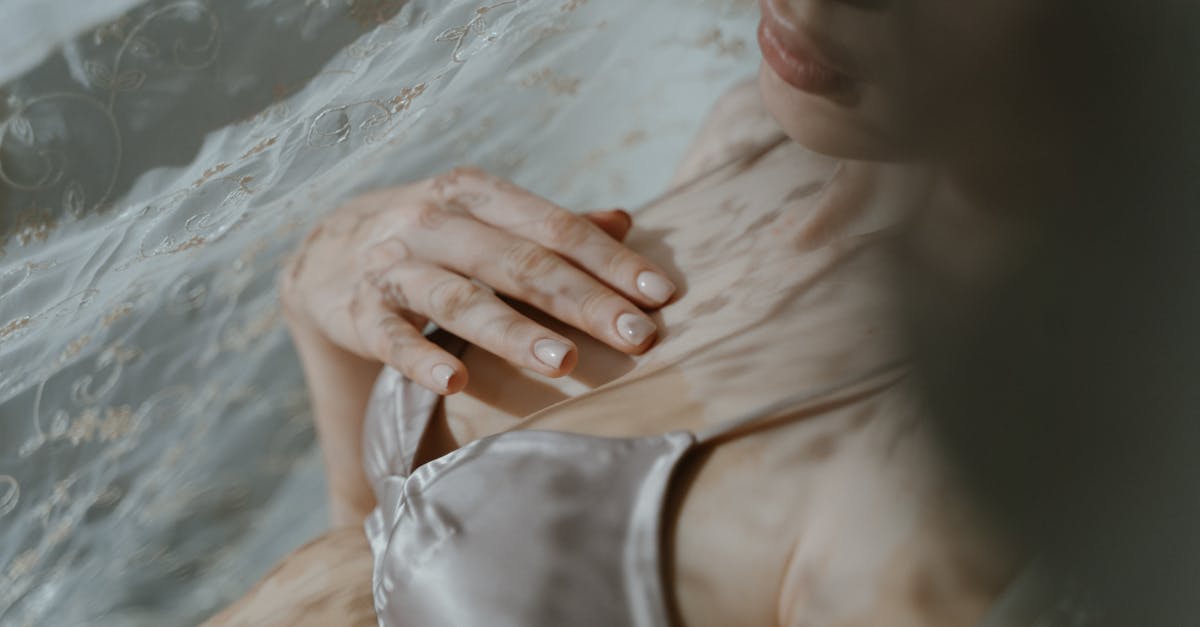 découvrez notre collection de lingerie sexy, alliant élégance et allure. faites ressortir votre côté séducteur avec des modèles raffinés qui subliment votre silhouette. idéale pour les occasions spéciales ou pour se sentir belle au quotidien.