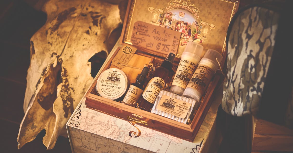 découvrez notre kit bdsm pour débutants, idéal pour explorer en douceur vos premiers jeux de domination et soumission. des accessoires sûrs et faciles à utiliser pour pimenter vos moments intimes !