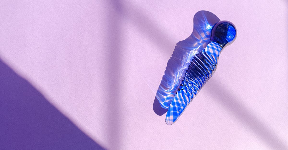 découvrez notre sélection des meilleurs nettoyants pour sextoys : efficaces, sûrs et faciles à utiliser pour garantir hygiène et plaisir en toute confiance.