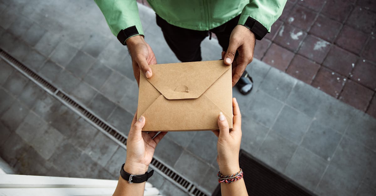 découvrez l'art de la discrétion : conseils, astuces et solutions pour préserver votre vie privée et rester élégant dans toutes les situations.