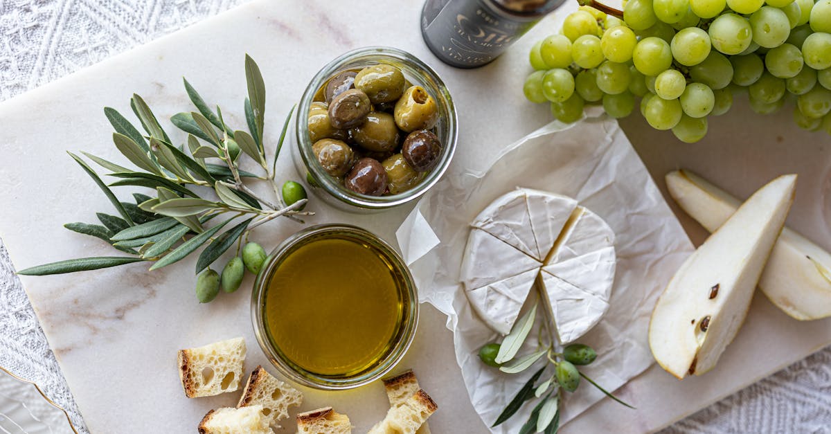 découvrez nos huiles de massage gourmet aux senteurs raffinées, idéales pour des moments de détente et de plaisir. offrez à votre peau une expérience sensorielle unique avec des formules naturelles et hydratantes.