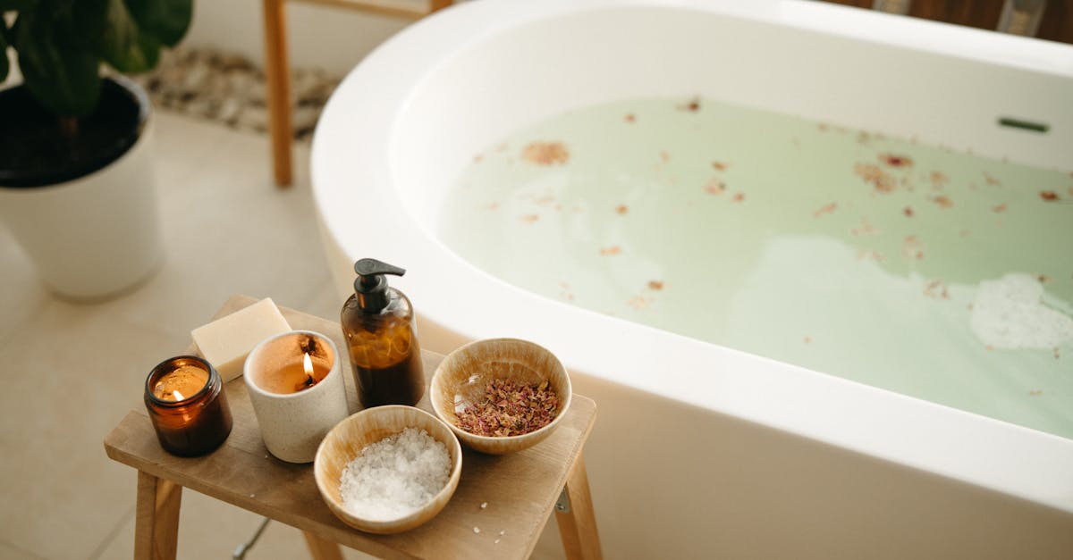 offrez-vous un moment de détente chez vous avec notre sélection d'idées et de conseils pour créer un véritable home spa : rituels bien-être, ambiance relaxante, soins naturels et astuces pour transformer votre intérieur en cocon apaisant.