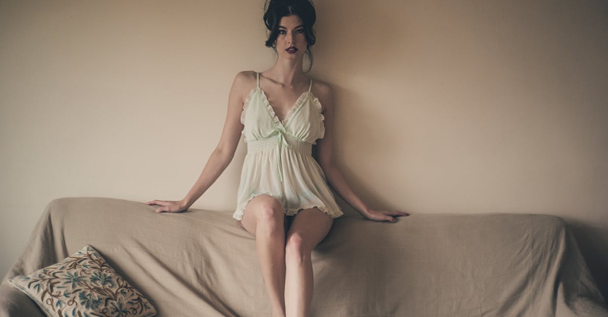 découvrez notre collection de lingerie élégante et confortable pour toutes les occasions. sentez-vous belle et assurée avec nos soutiens-gorge, culottes et ensembles raffinés, conçus pour sublimer votre silhouette.
