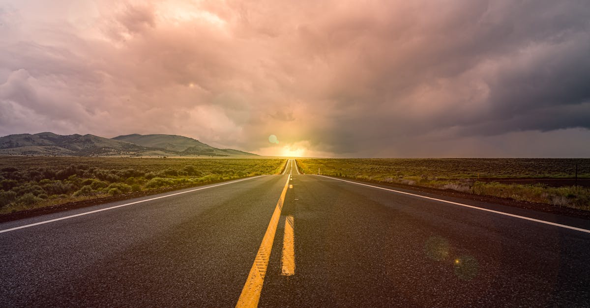découvrez nos conseils et astuces pour réussir une relation à longue distance. maintenez la connexion, surmontez les défis et faites grandir votre amour malgré les kilomètres.