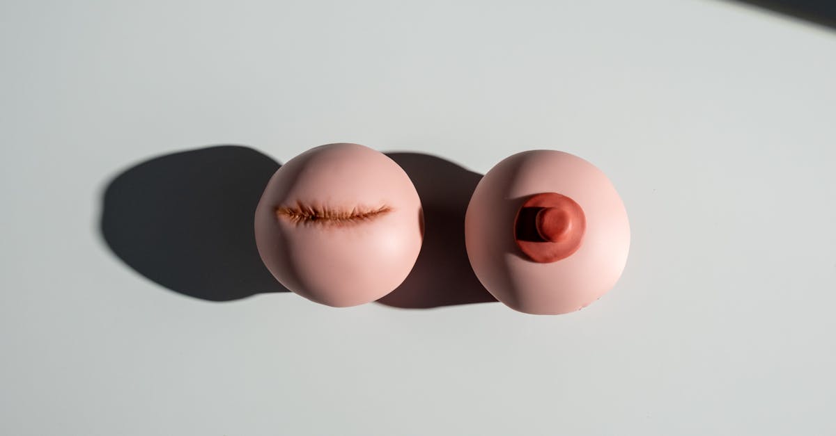 découvrez les nipple clamps : accessoires sensuels pour explorer la stimulation des tétons, idéals pour pimenter votre vie intime et intensifier le plaisir lors de jeux coquins.
