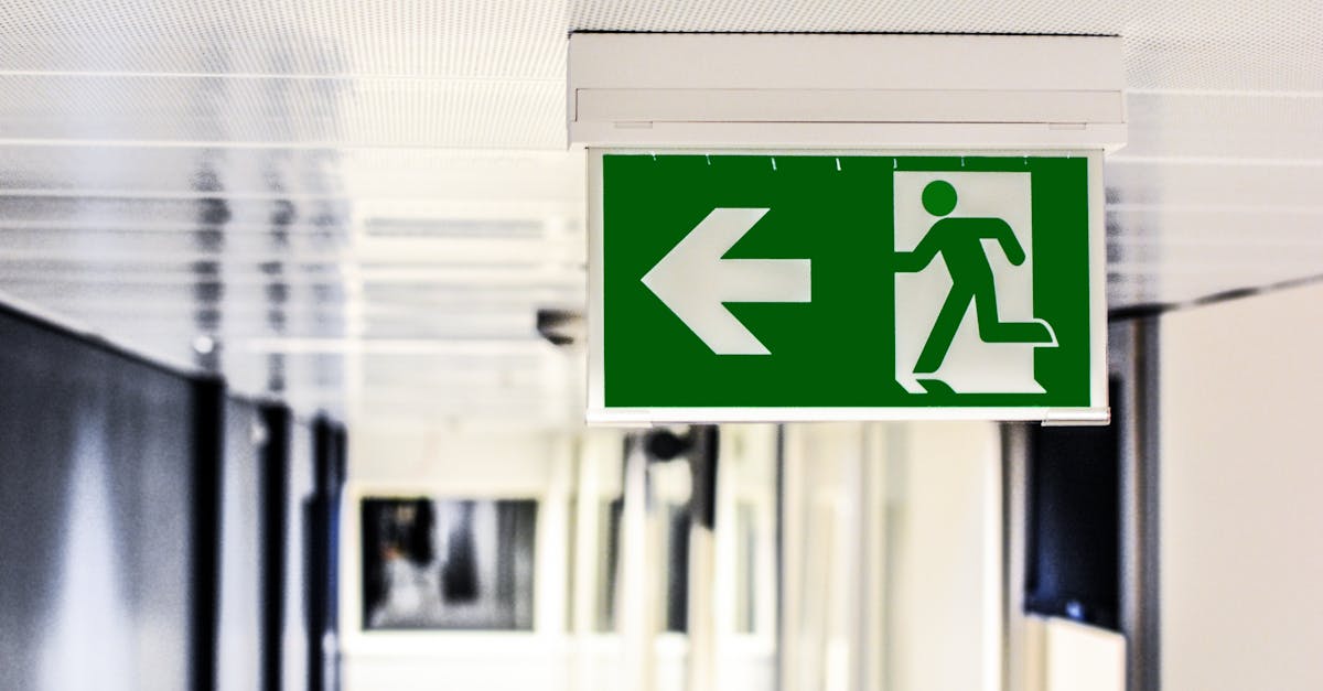 découvrez l'importance de la sécurité au travail, à la maison et dans les lieux publics. conseils pratiques, bonnes pratiques et actualités pour assurer votre protection au quotidien.
