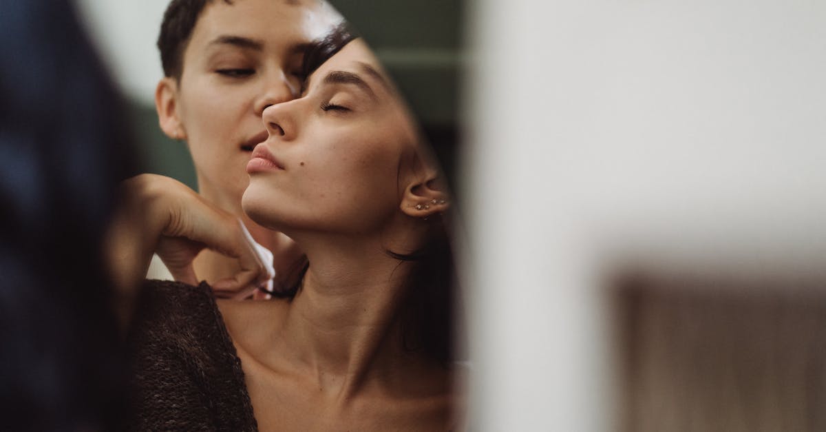 découvrez la sensualité sous toutes ses formes : conseils, inspirations et réflexions pour éveiller vos sens et enrichir votre vie personnelle et relationnelle.