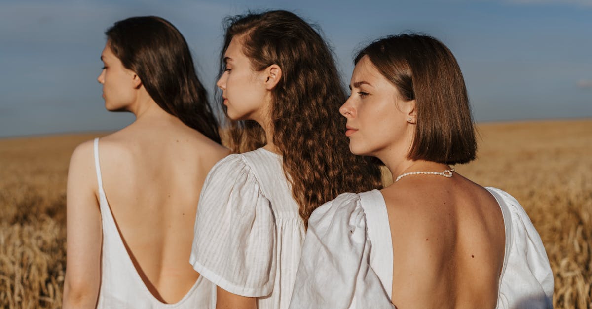 découvrez tout ce qu'il faut savoir sur les strap-ons : à quoi servent-ils, comment les choisir et les utiliser en toute sécurité pour explorer de nouveaux plaisirs en couple.